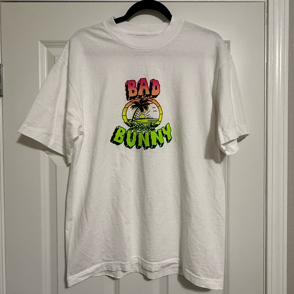 Bad Bunny Un Verano Sin Ti Official Merch Safari White T-Shirt! M